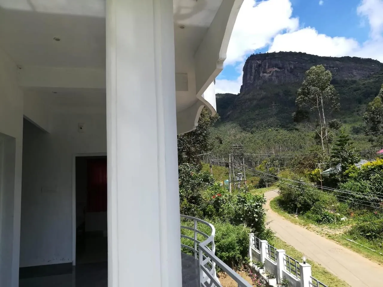 Kanthalloor Homestay Snow White Holiday Homes