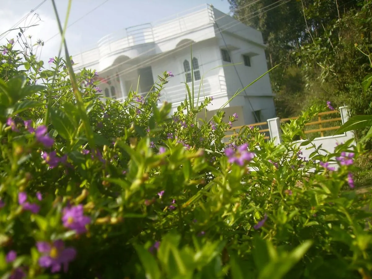 Kanthalloor Homestay Snow White Holiday Homes